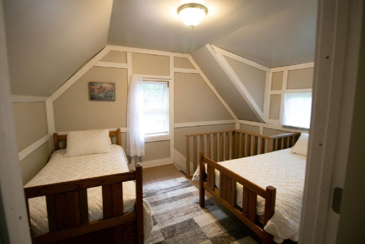Downtown 2 Bedroom Cottage, Sleeps 6, Walking Distance To Honeywell, Downtown Restaurants, Shopping Wabash Екстер'єр фото