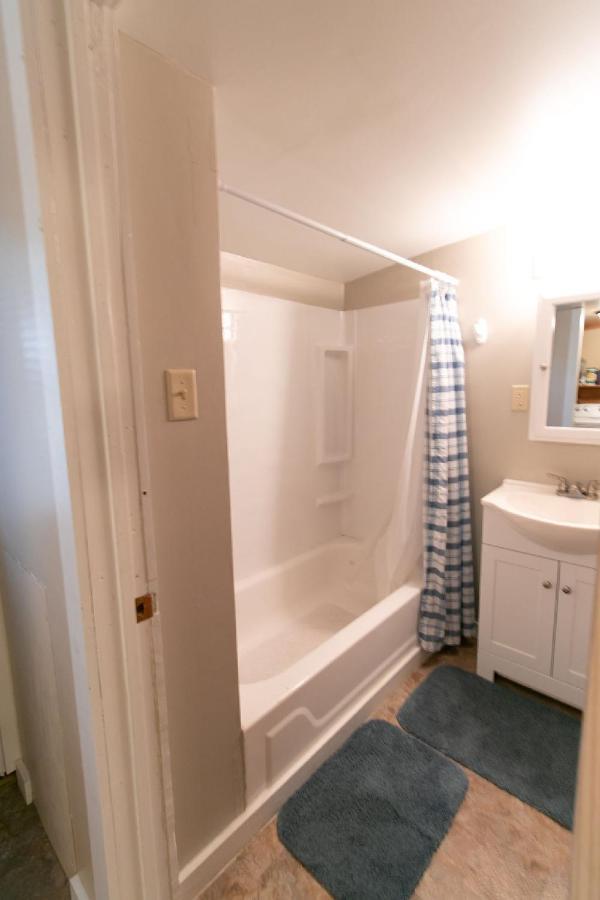 Downtown 2 Bedroom Cottage, Sleeps 6, Walking Distance To Honeywell, Downtown Restaurants, Shopping Wabash Екстер'єр фото